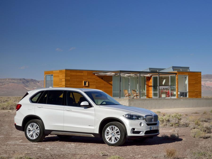  BMW X5 xDrive 3.0d 2013 года  (фото 8 из 30)